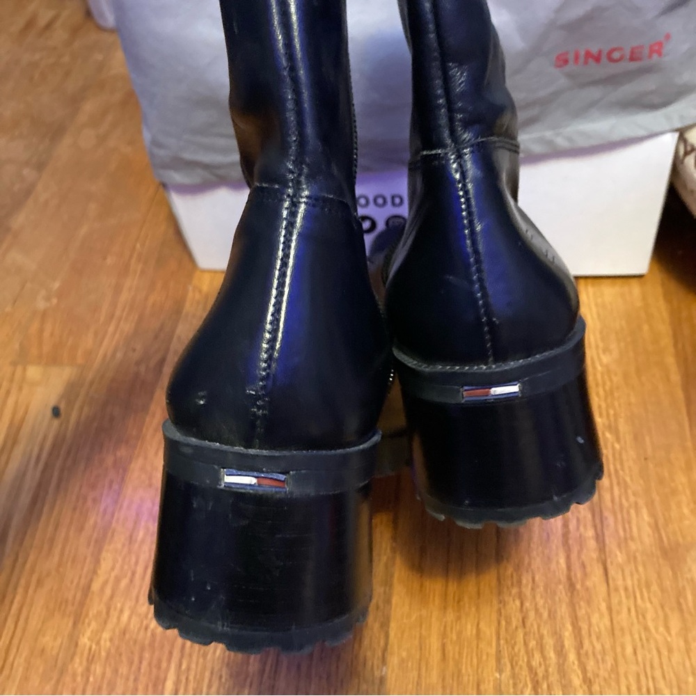 Black leather square toed boots - Picture 7 of 12